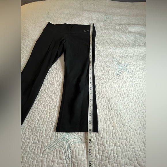 Nike Dri-fit Lowrise Capri - Picture 2 of 6